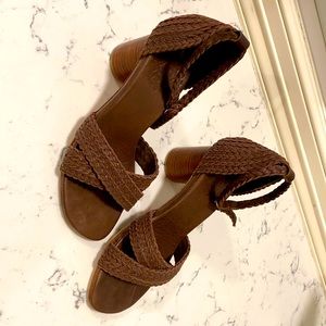 Brown leather heeled sandals